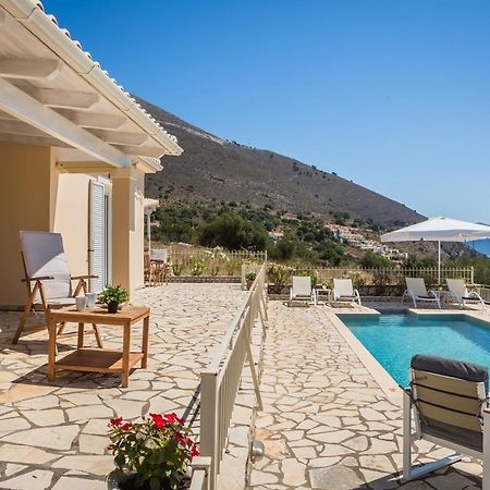 Villa Irida Agia Efimia Bagian luar foto