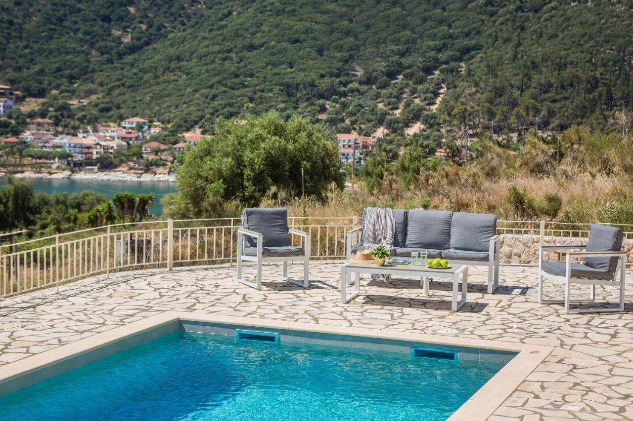 Villa Irida Agia Efimia Bagian luar foto