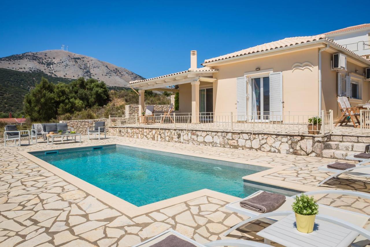 Villa Irida Agia Efimia Bagian luar foto