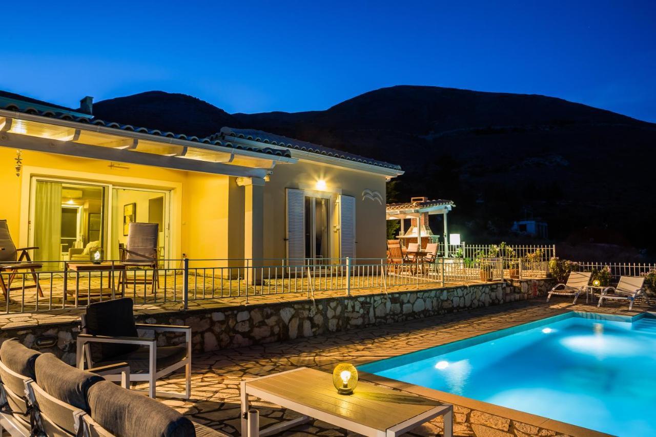 Villa Irida Agia Efimia Bagian luar foto